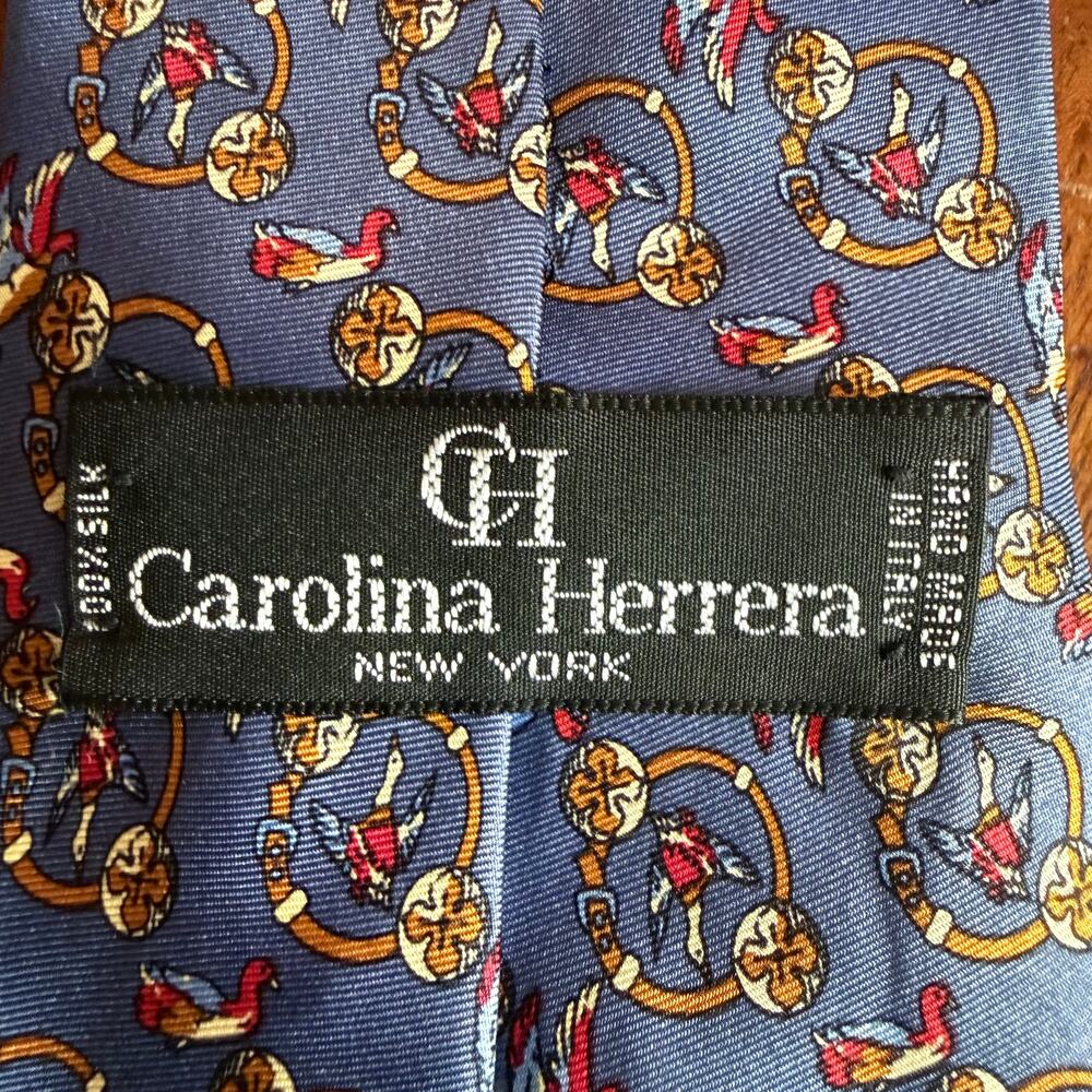 Carolina Herrera Vintage Blue Tie 100% Silk Hand Made in Italy 3 1/2 inches Wide - Picture 2 of 7